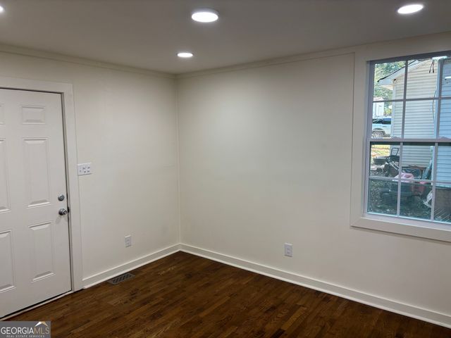 8 Akron Street, Cartersville, GA 30120