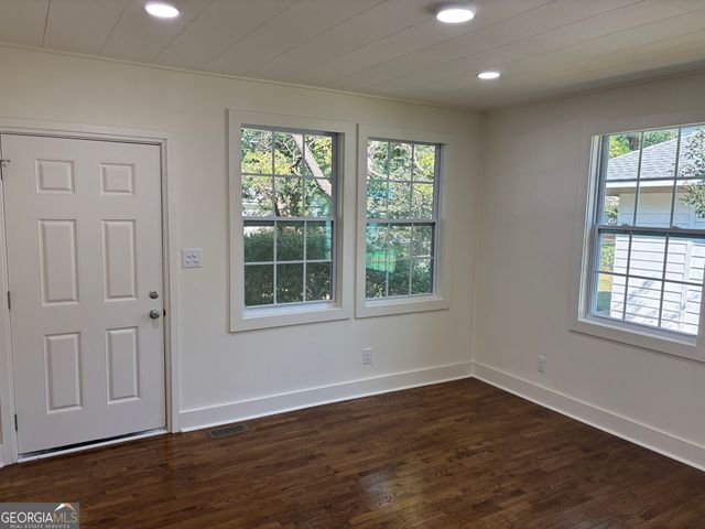 8 Akron Street, Cartersville, GA 30120