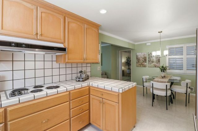 1657 Sweetbriar Drive, San Jose, CA 95125