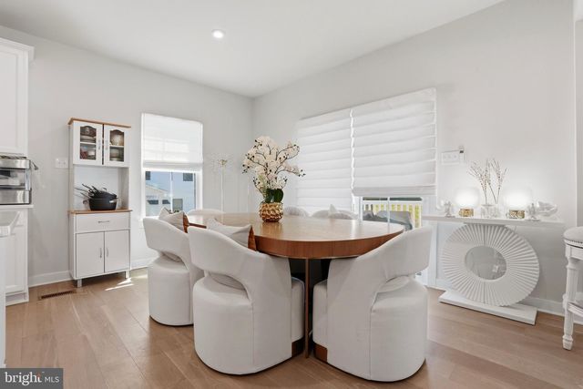 1025 TRILLIUM LN, Cheltenham, PA 19012