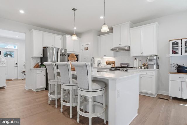 1025 TRILLIUM LN, Cheltenham, PA 19012