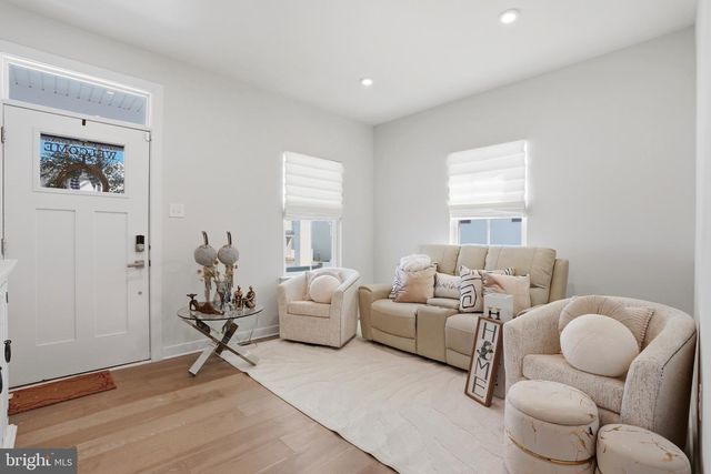 1025 TRILLIUM LN, Cheltenham, PA 19012