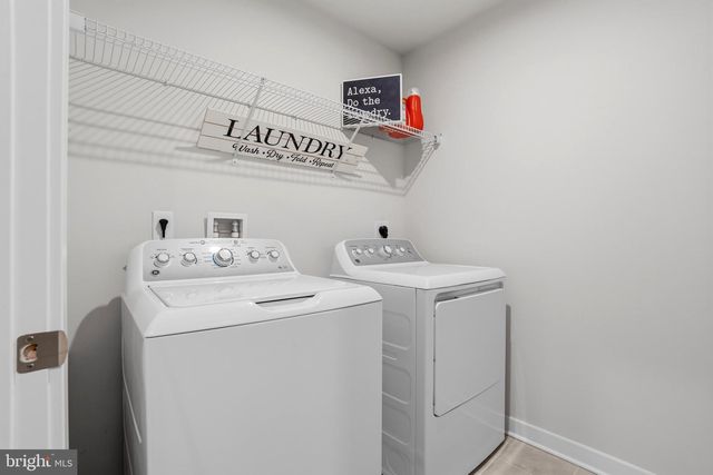 1025 TRILLIUM LN, Cheltenham, PA 19012