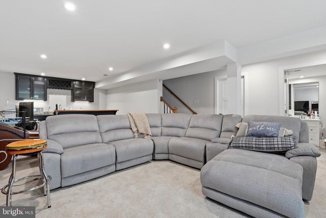 1025 TRILLIUM LN, Cheltenham, PA 19012