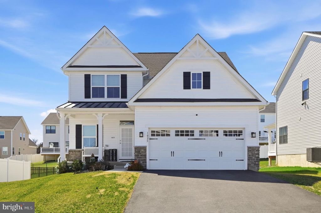 1025 TRILLIUM LN, Cheltenham, PA 19012