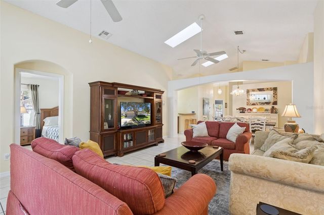 8122 POMO DRIVE, Kissimmee, FL 34747