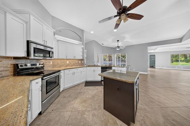 1215 Stallion Drive, Loxahatchee, FL 33470