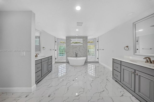 1215 Stallion Drive, Loxahatchee, FL 33470