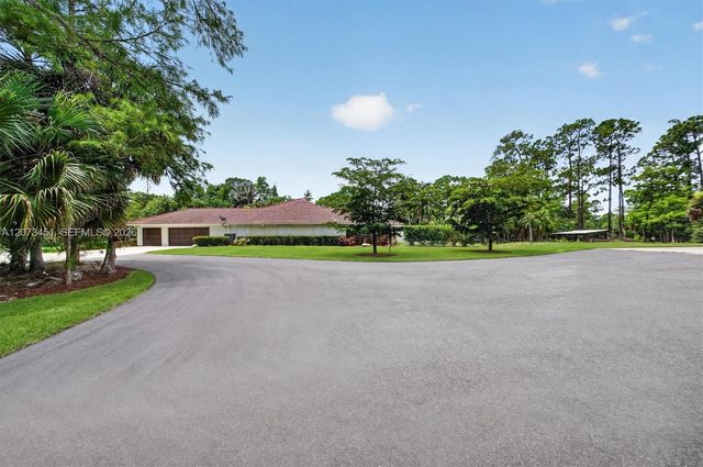 1215 Stallion Drive, Loxahatchee, FL 33470