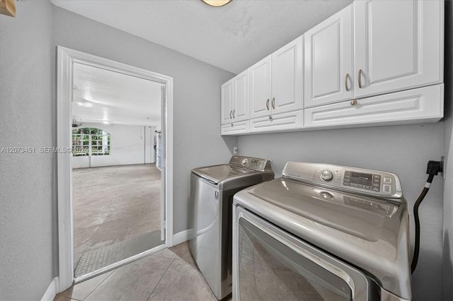 1215 Stallion Drive, Loxahatchee, FL 33470