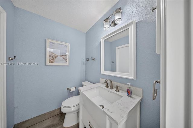 1215 Stallion Drive, Loxahatchee, FL 33470