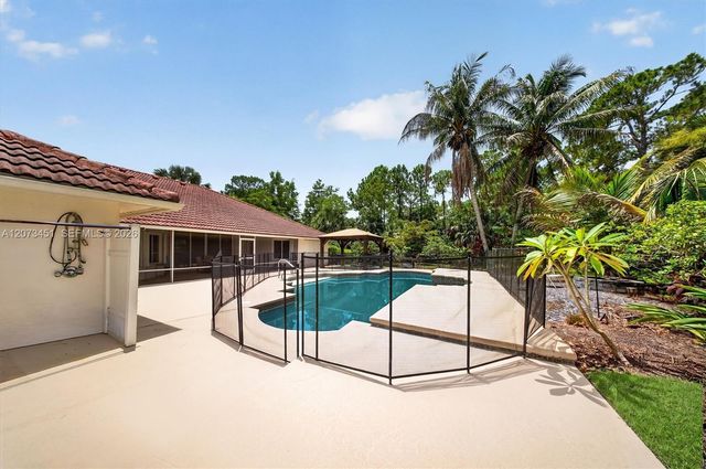 1215 Stallion Drive, Loxahatchee, FL 33470