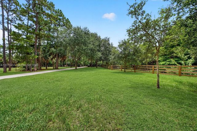 1215 Stallion Drive, Loxahatchee, FL 33470