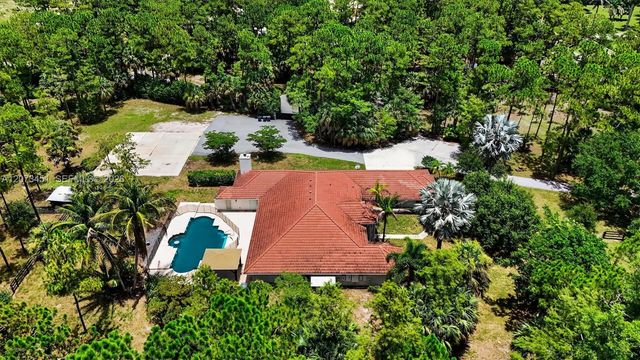 1215 Stallion Drive, Loxahatchee, FL 33470