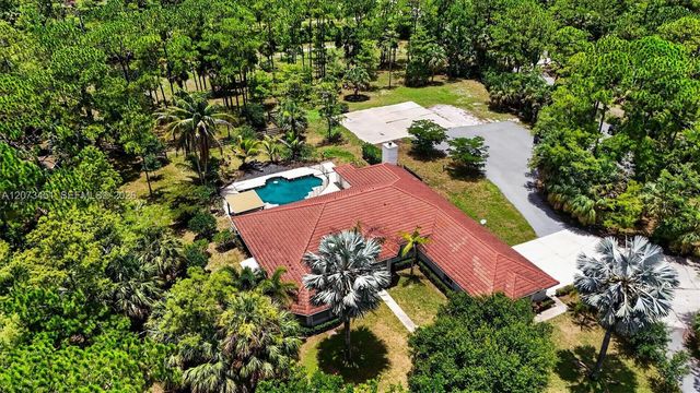 1215 Stallion Drive, Loxahatchee, FL 33470