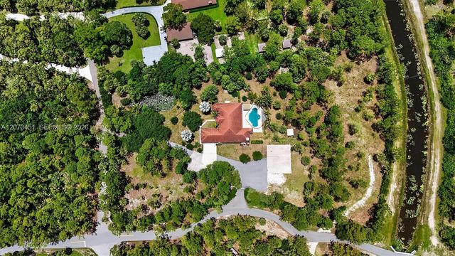 1215 Stallion Drive, Loxahatchee, FL 33470