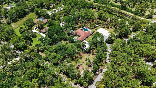 1215 Stallion Drive, Loxahatchee, FL 33470