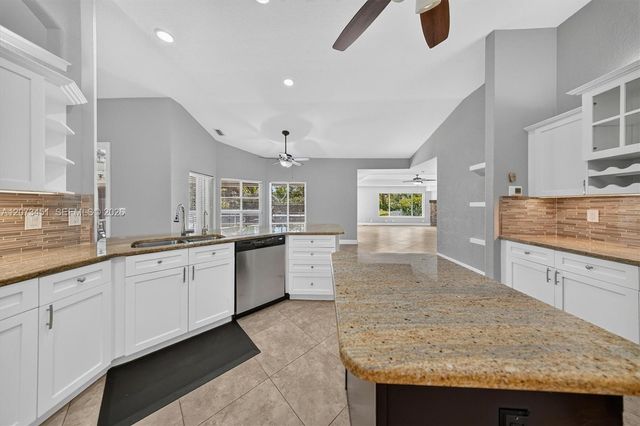 1215 Stallion Drive, Loxahatchee, FL 33470