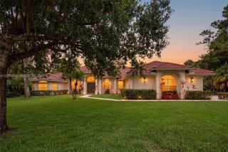 1215 Stallion Drive, Loxahatchee, FL 33470