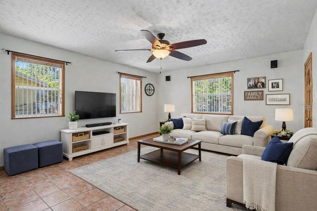 923 S PARK COURT, Kissimmee, FL 34741