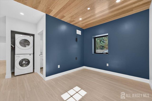 810 N 2nd Avenue 1, Highland Park, NJ 08904