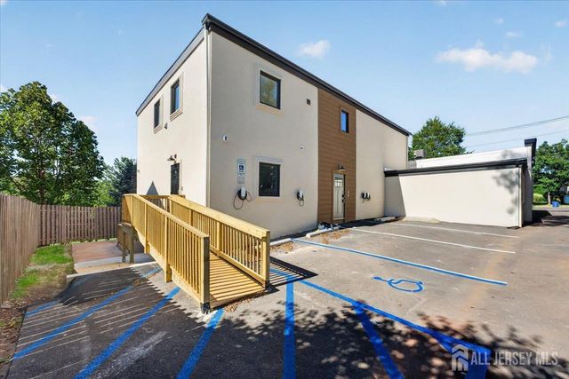 810 N 2nd Avenue 1, Highland Park, NJ 08904