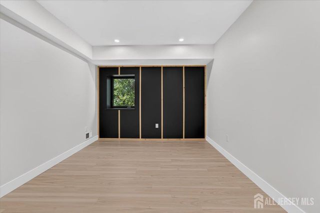 810 N 2nd Avenue 1, Highland Park, NJ 08904