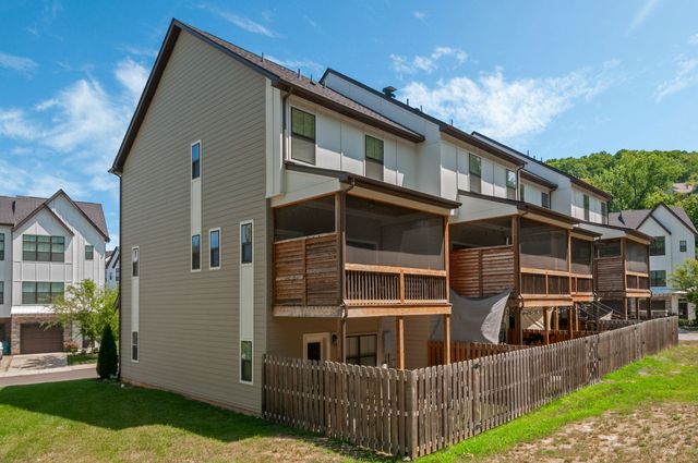 207 Stonecrest Cir, Nashville, TN 37209