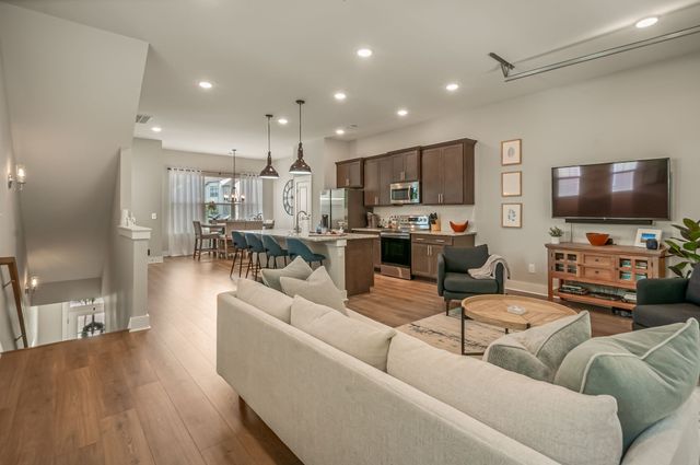 207 Stonecrest Cir, Nashville, TN 37209