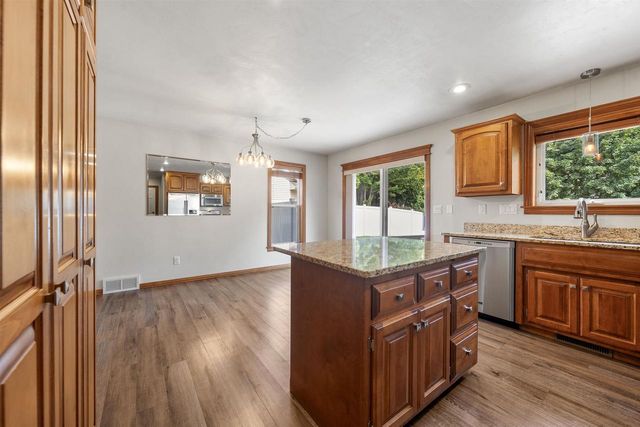446 CORNELIUS DRIVE, Green Bay, WI 54311