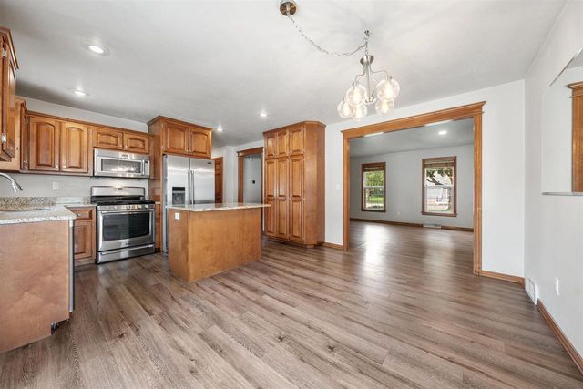 446 CORNELIUS DRIVE, Green Bay, WI 54311