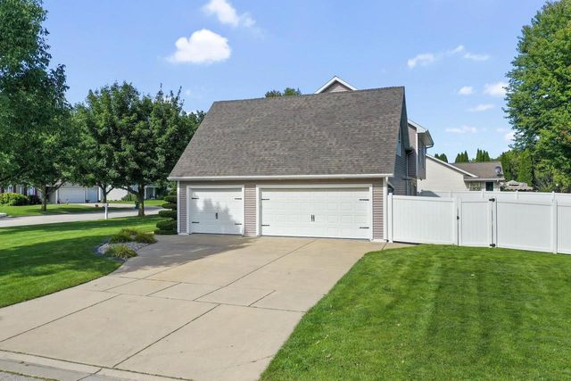 446 CORNELIUS DRIVE, Green Bay, WI 54311
