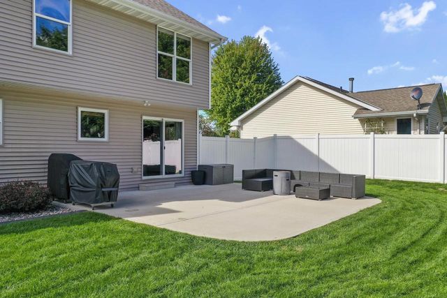 446 CORNELIUS DRIVE, Green Bay, WI 54311