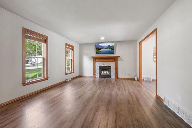 446 CORNELIUS DRIVE, Green Bay, WI 54311