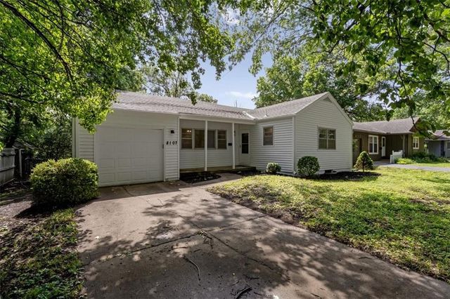 8107 Walnut Street, Kansas City, MO 64114