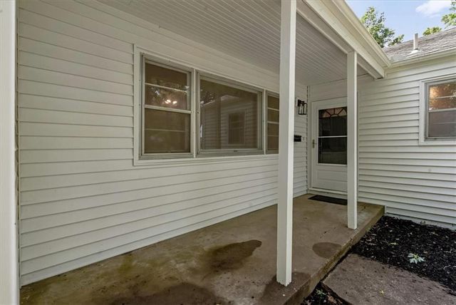 8107 Walnut Street, Kansas City, MO 64114