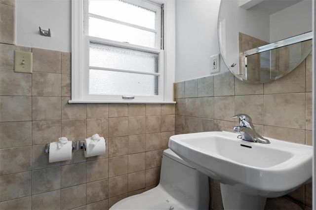 8107 Walnut Street, Kansas City, MO 64114