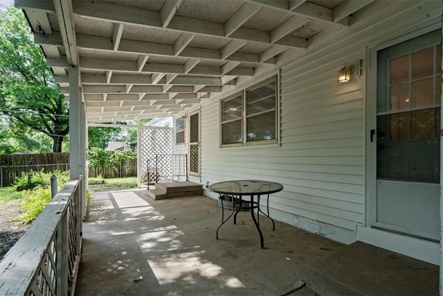 8107 Walnut Street, Kansas City, MO 64114