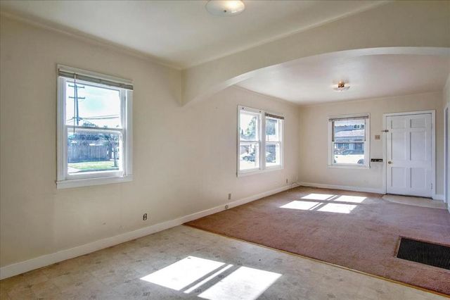 1099 Powell Street, Hollister, CA 95023