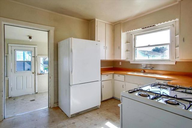 1099 Powell Street, Hollister, CA 95023