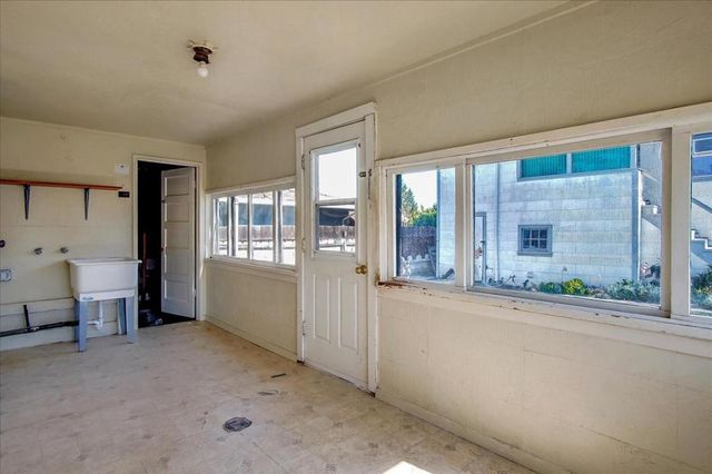 1099 Powell Street, Hollister, CA 95023