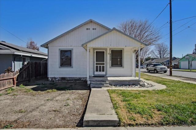 1099 Powell Street, Hollister, CA 95023