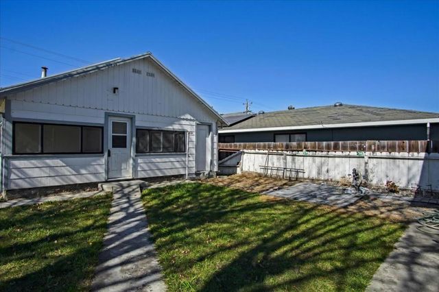 1099 Powell Street, Hollister, CA 95023