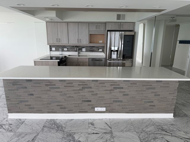 505 N LAKE SHORE Drive 5706, Chicago, IL 60611