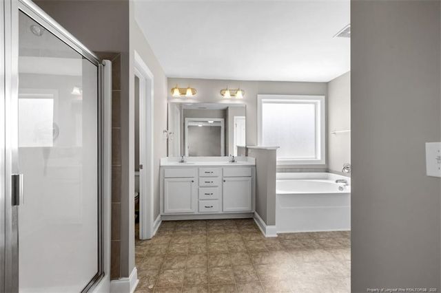 17 Tanawha Court, Spring Lake, NC 28390
