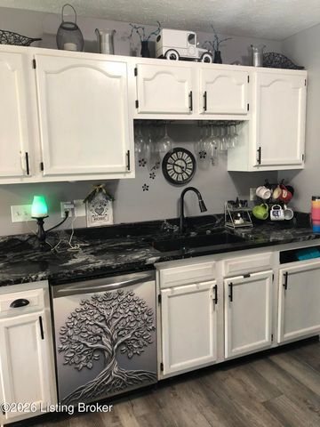 938 Poplar Trace, Elizabethtown, KY 42701
