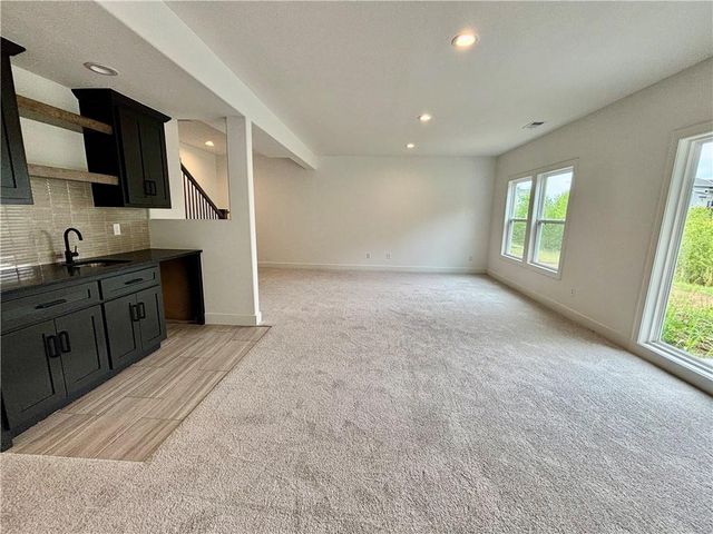 1204 NW 5th Street, Oak Grove, MO 64075