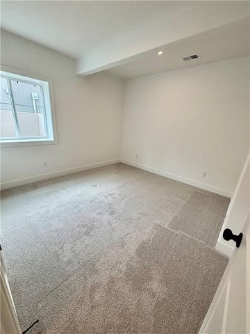 1204 NW 5th Street, Oak Grove, MO 64075