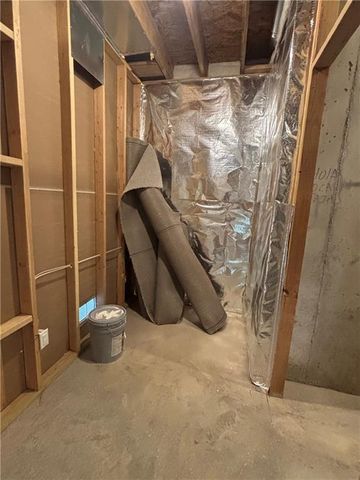 1204 NW 5th Street, Oak Grove, MO 64075