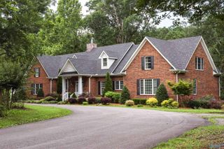 560 Arrington Drive, Boaz, AL 35957
